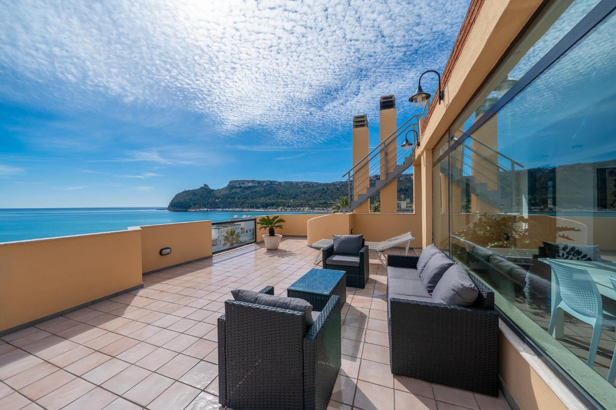 Attico Sul Poetto Apartman Cagliari Kültér fotó